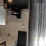 Sam *